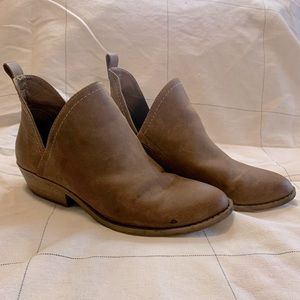 Universal thread booties